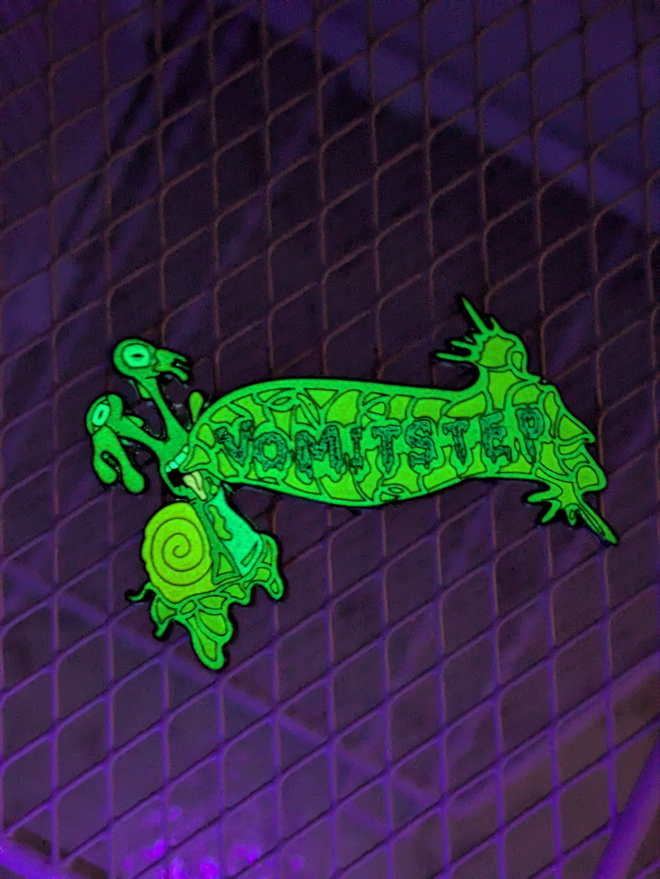 Vomister Laszlo Pin Design